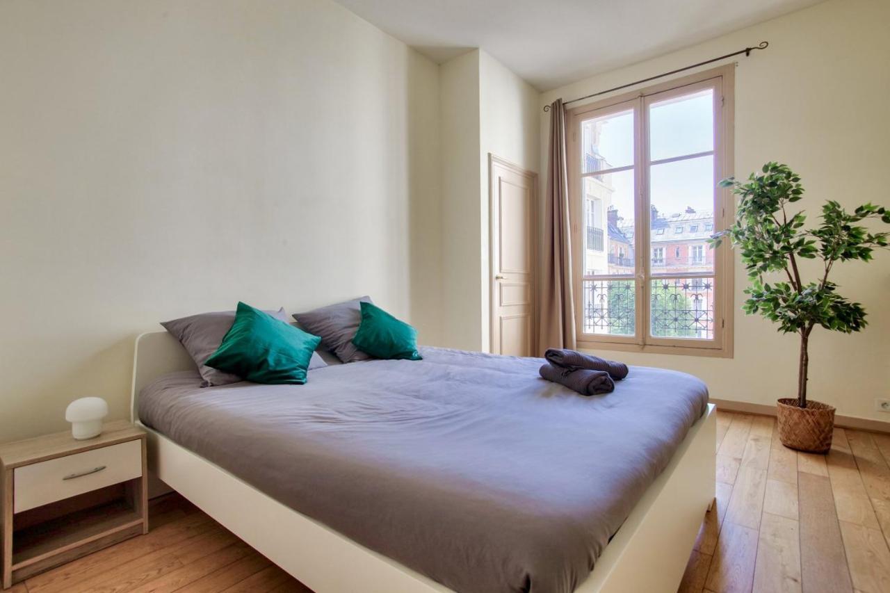 2 Bedrooms Tour Eiffel Rapp Paris Dış mekan fotoğraf